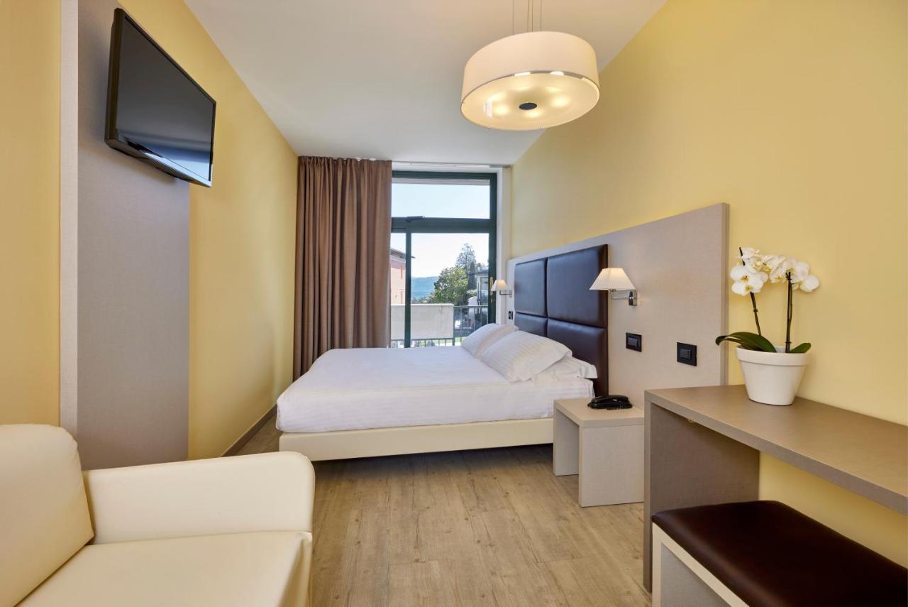 Superior Double or Twin Room with Lake View,1169256589:JPEG