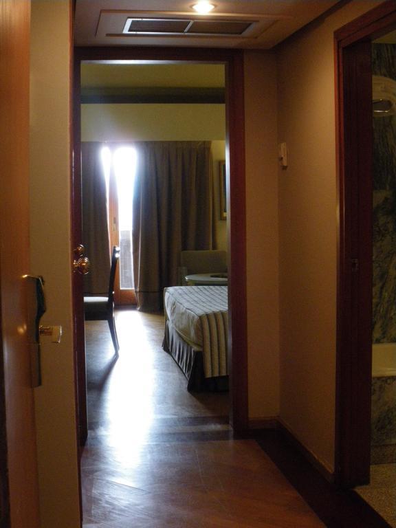 Standard Double Room,109914780:JPEG