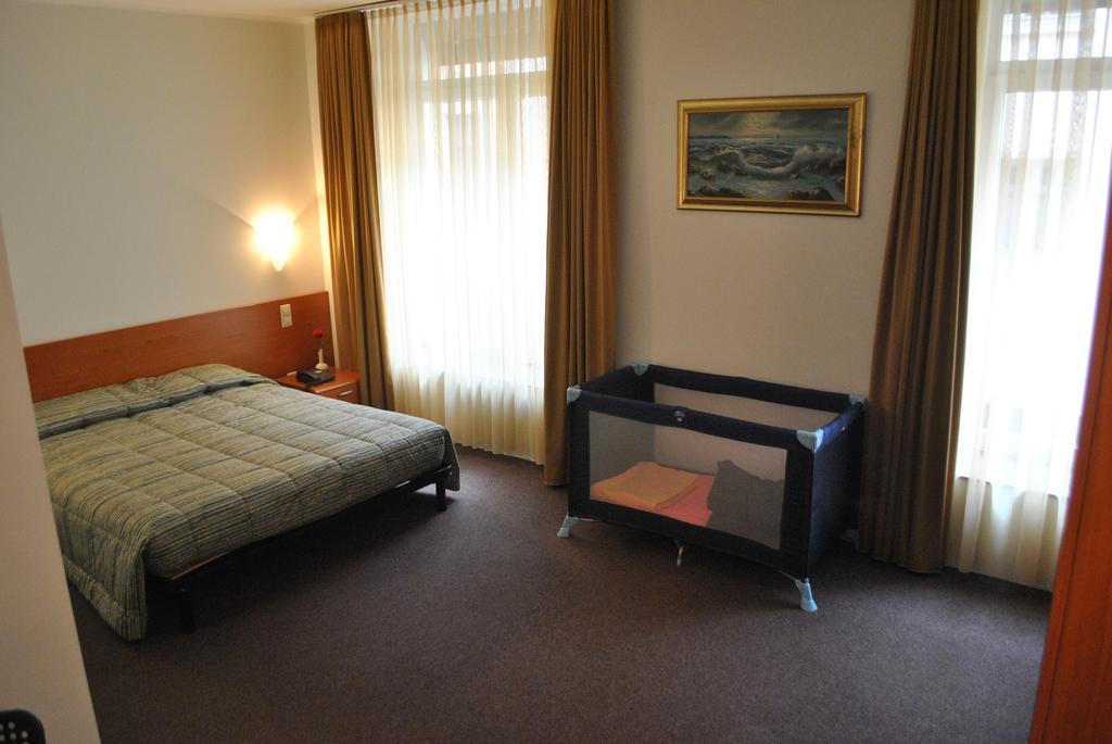 Double or Twin Room,110479191:JPEG