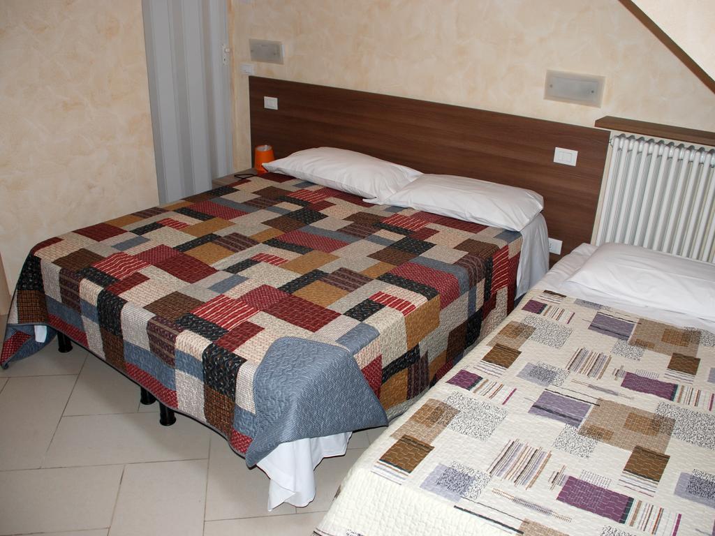Triple Room,110585907:JPEG