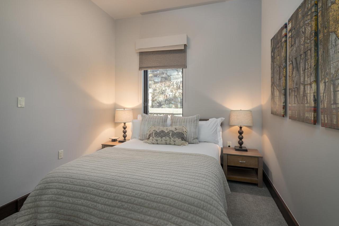 Signature Three Bedroom Residence Connecting