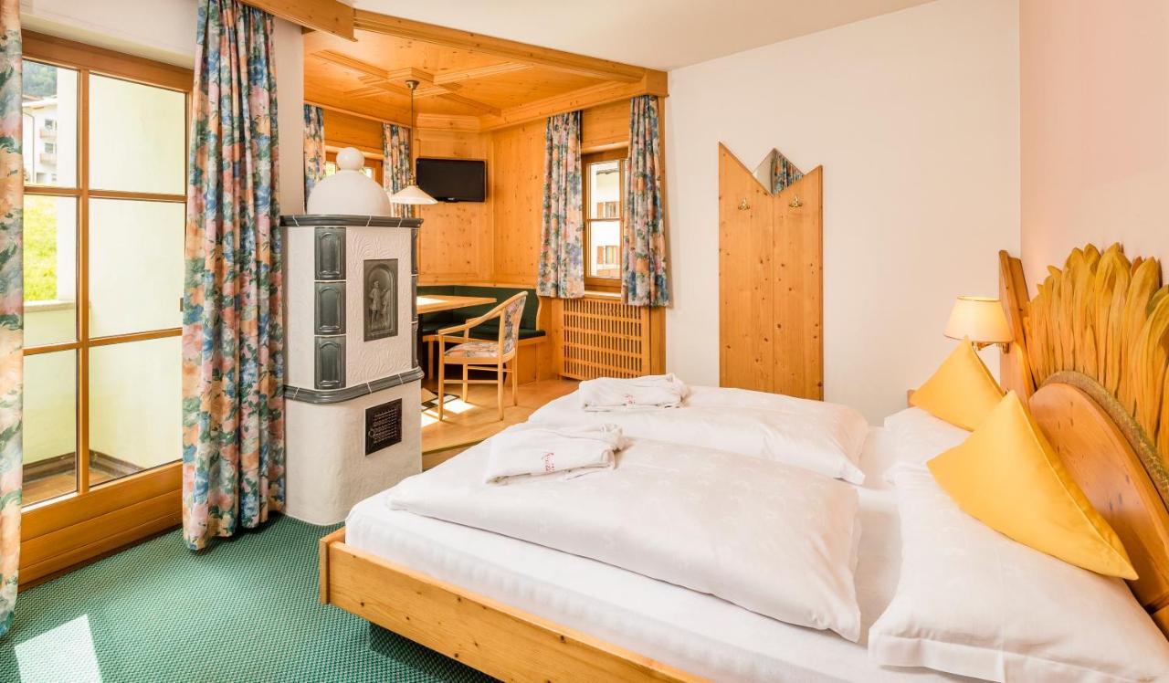 Large Double Room,1742775233:JPEG