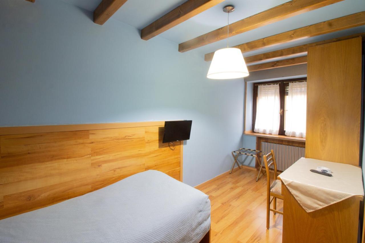 Single Room,649161681:JPEG