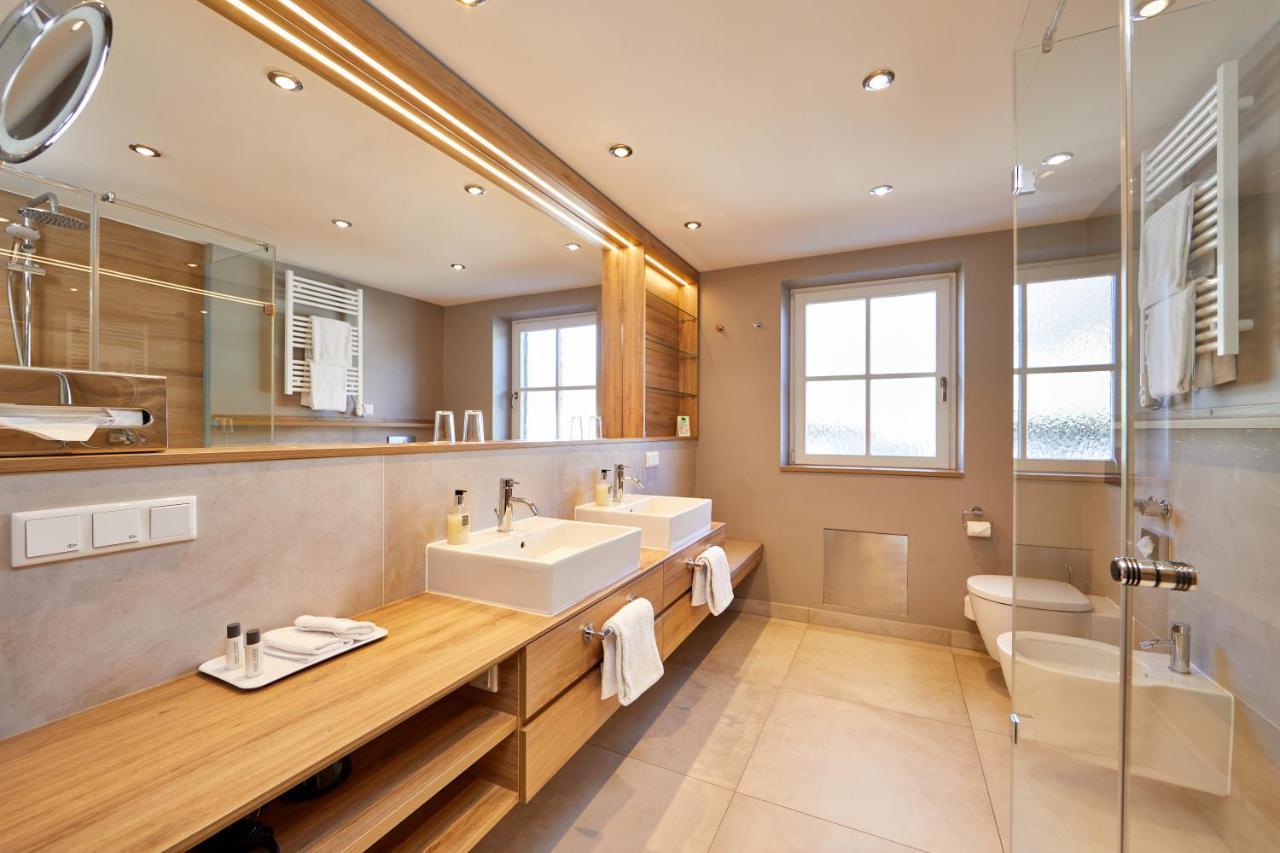 Deluxe Double Room,1122075186:JPEG