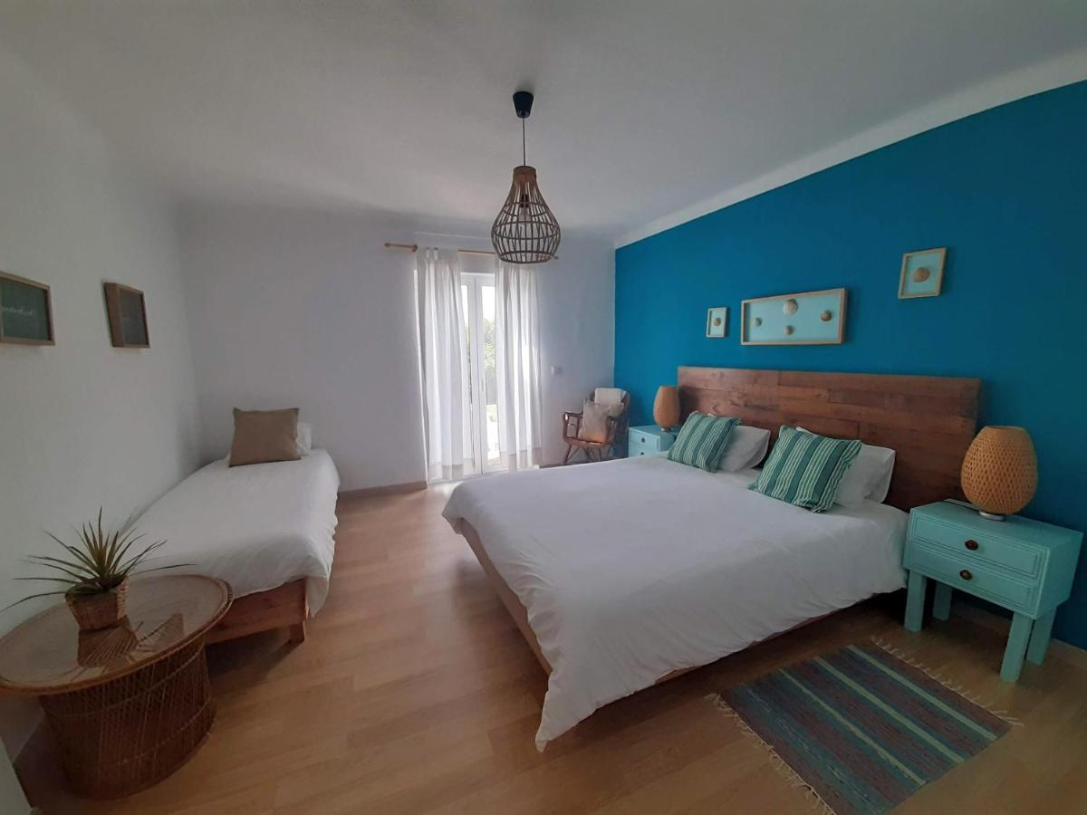Quarto Duplo com Vista Piscina