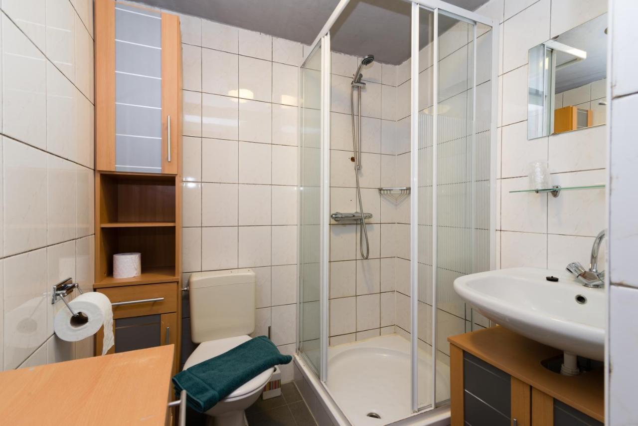 Family Room with Private Bathroom,1125409320:JPEG