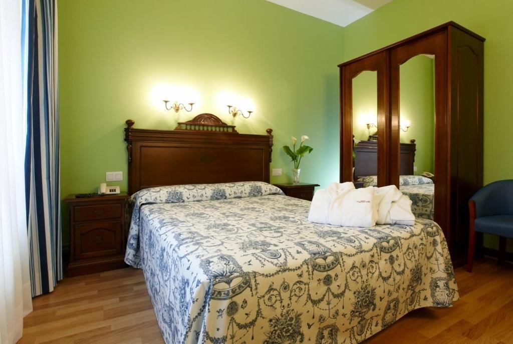 Single Room with Spa Access,683355546:JPEG