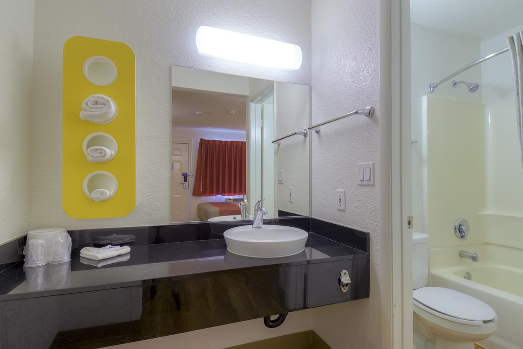 Chambre Lit King-Size - Non-Fumeurs