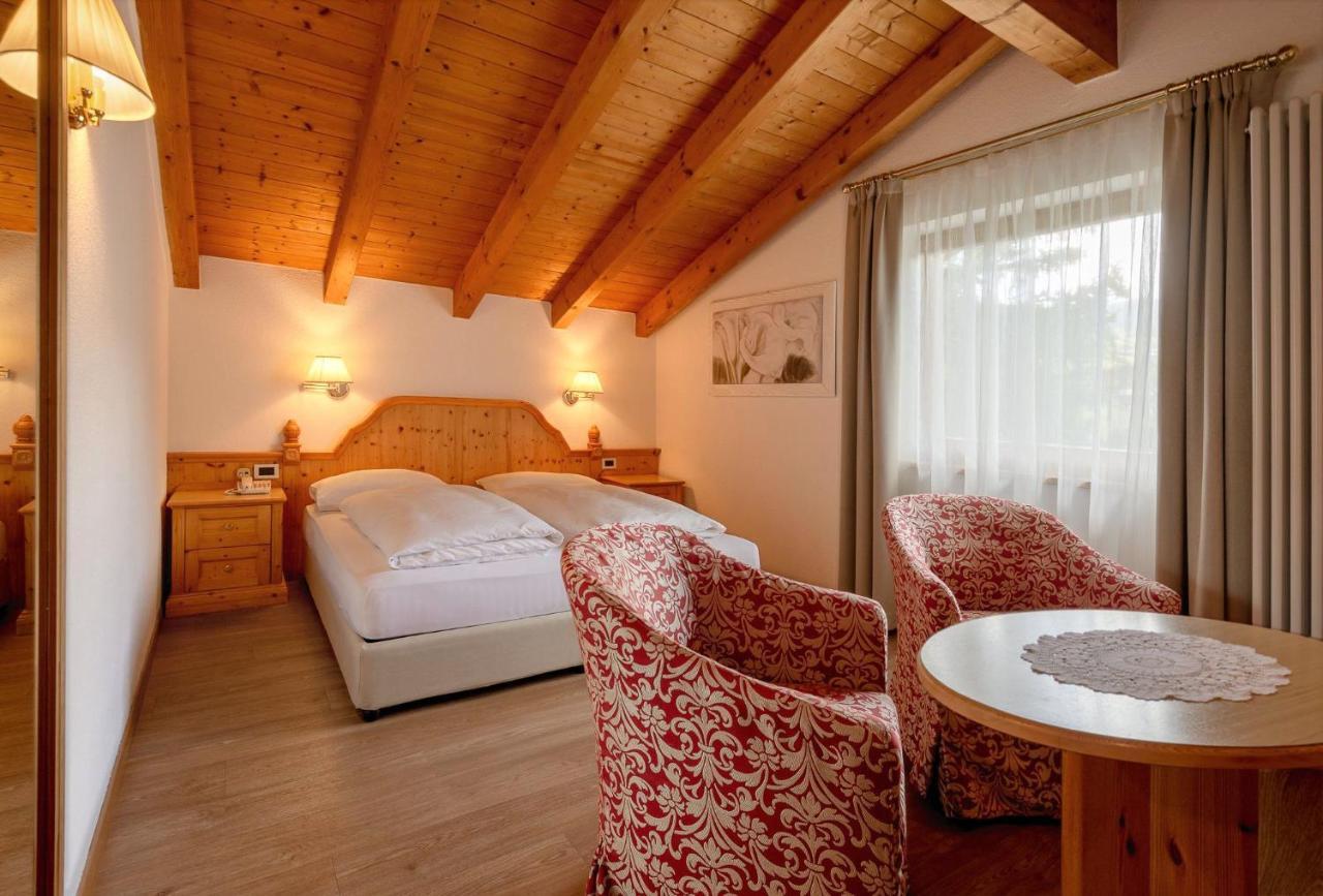 Camera Matrimoniale/Doppia con Letti Singoli con Vista Montagna - Mansarda