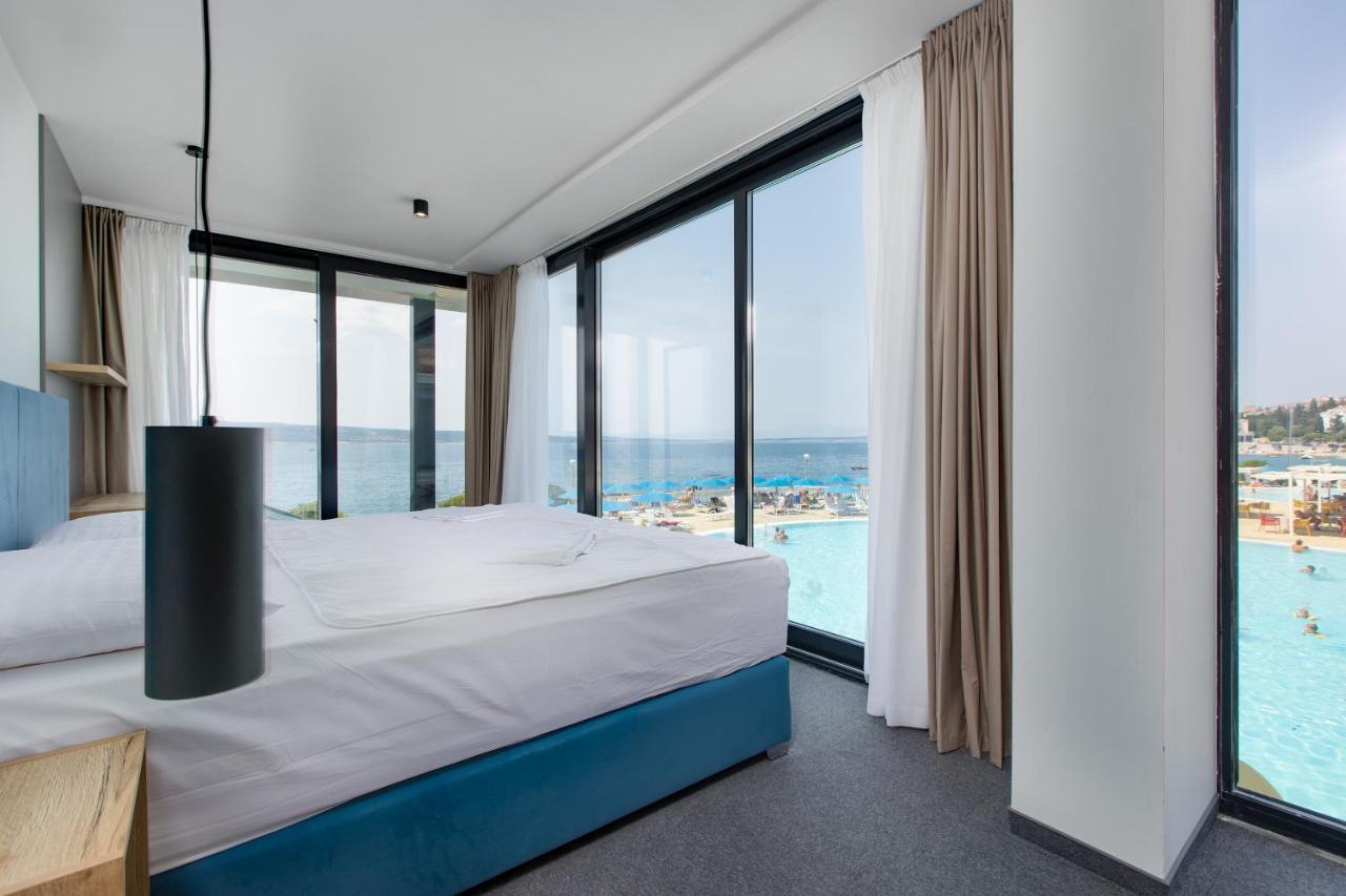 Luxury Superior Double room with Balcony and Sea View