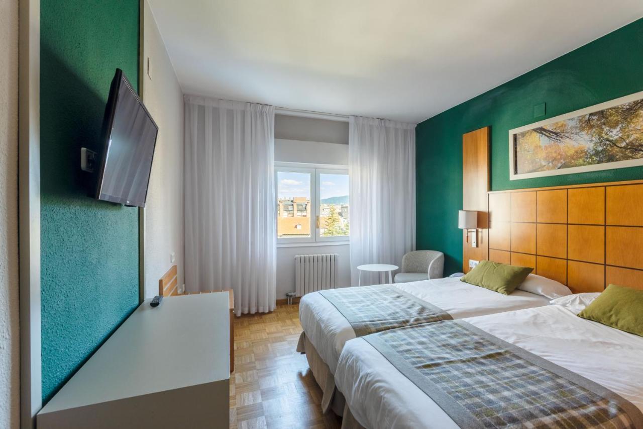 Twin Room,1132582218:JPEG