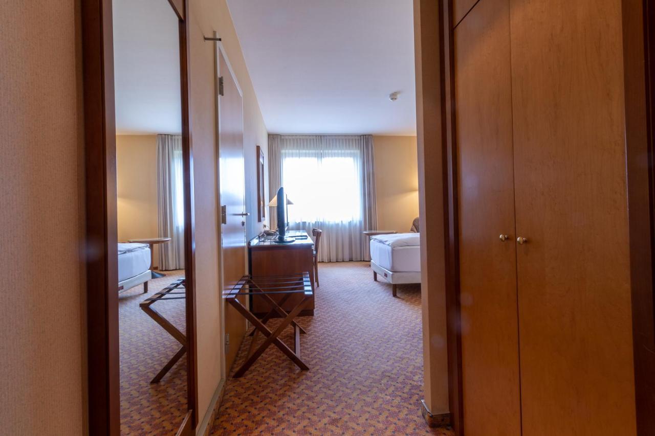Standard Twin Room,1132804908:JPEG