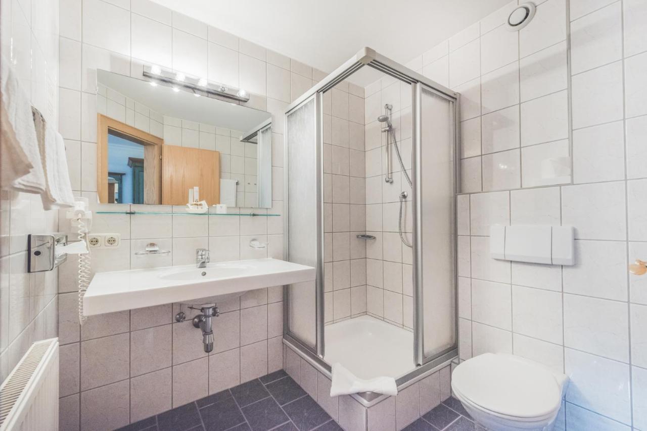 Large Double or Twin Room,1133409522:JPEG