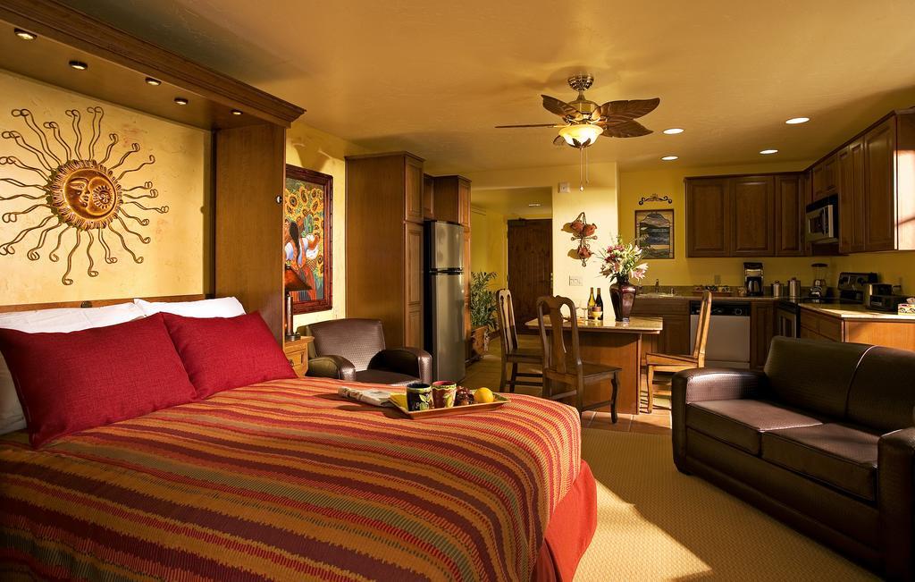 Room Selected at Check,698168685:JPEG