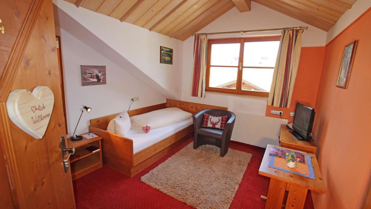 Single Room,1589167559:JPEG