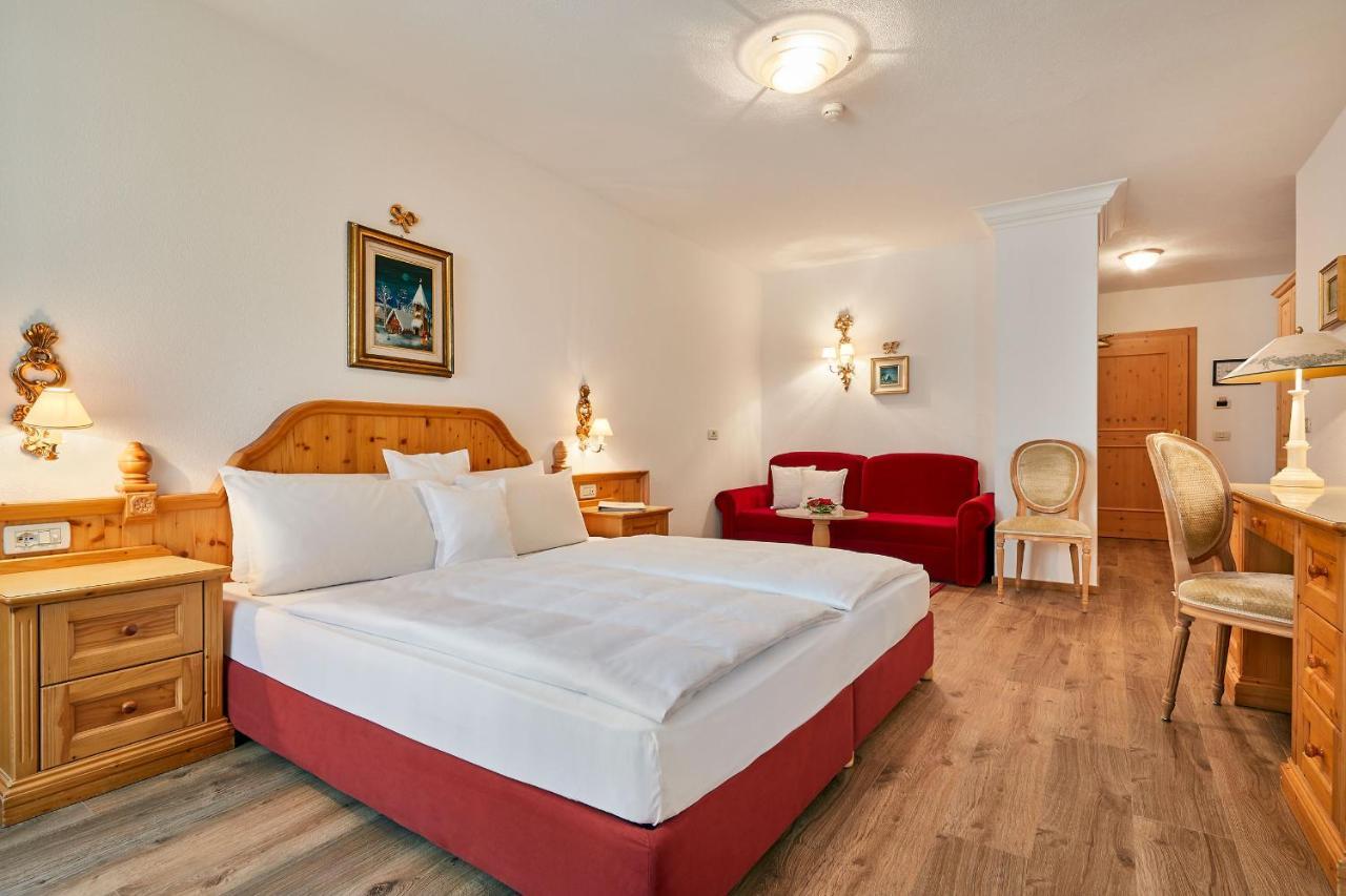 Standard Double or Twin Room,1136932702:JPEG