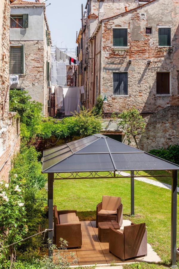 Apartamento com Vista Jardim