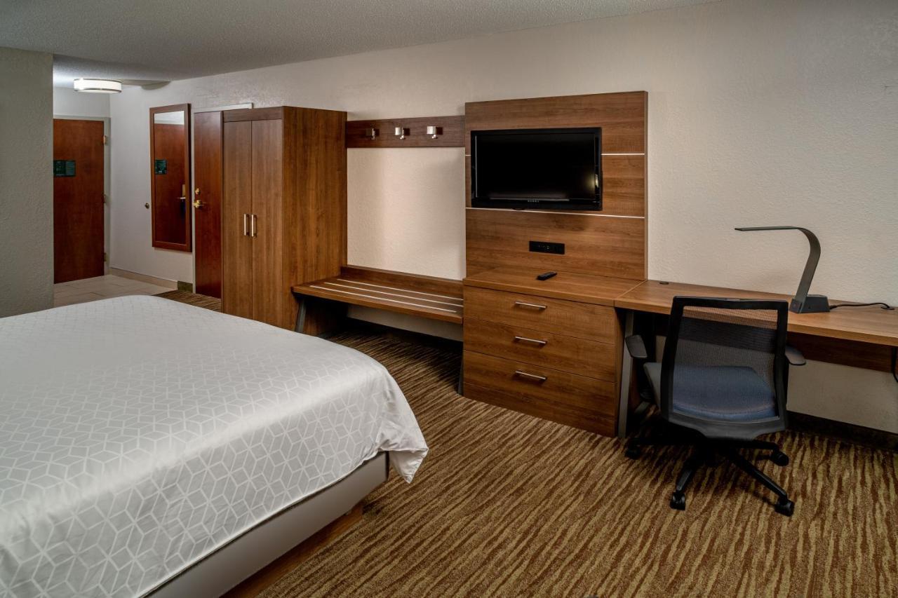 Standard Room,1278294541:JPEG
