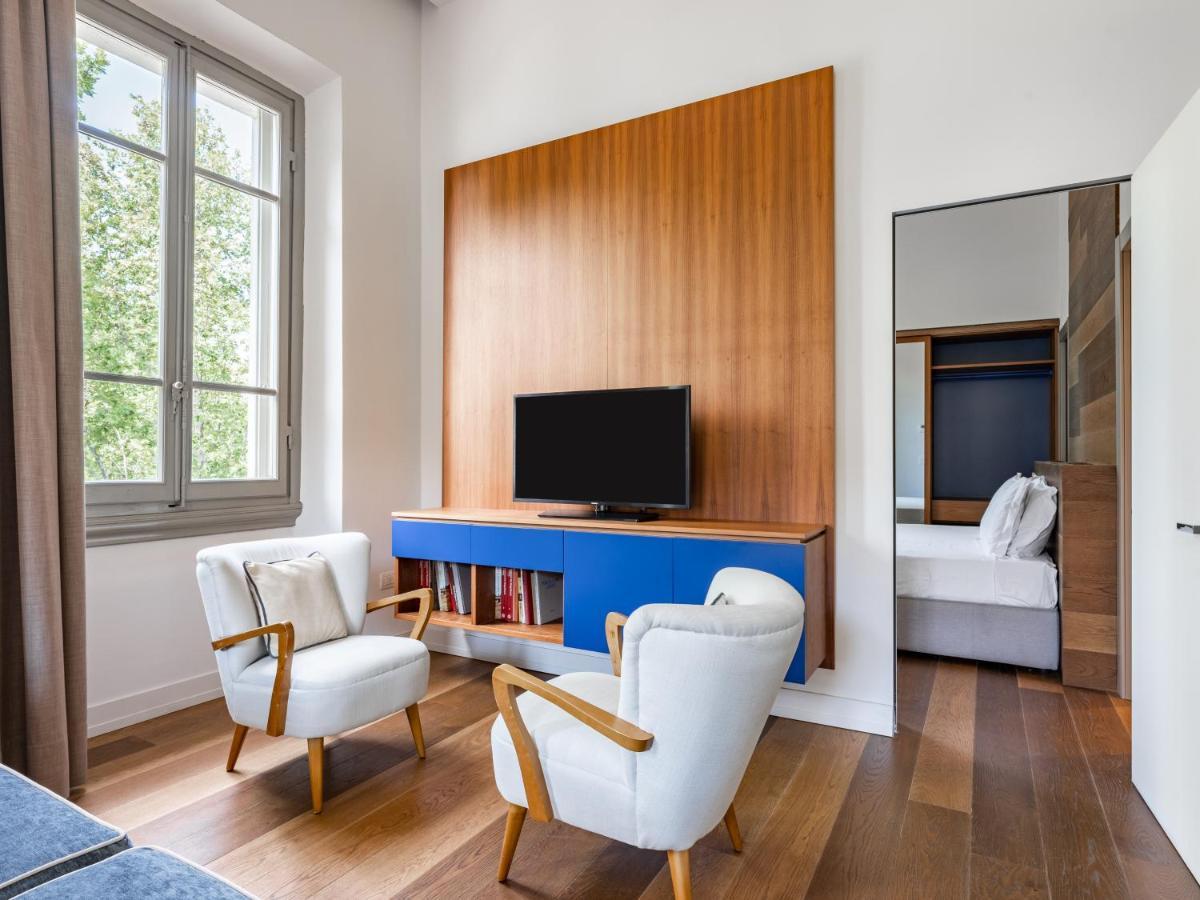 Apartamento grande de 2 dormitorios con sofá cama