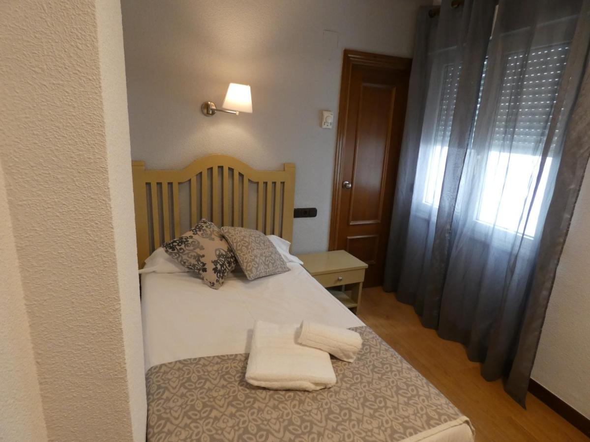 Single Room,1139387290:JPEG