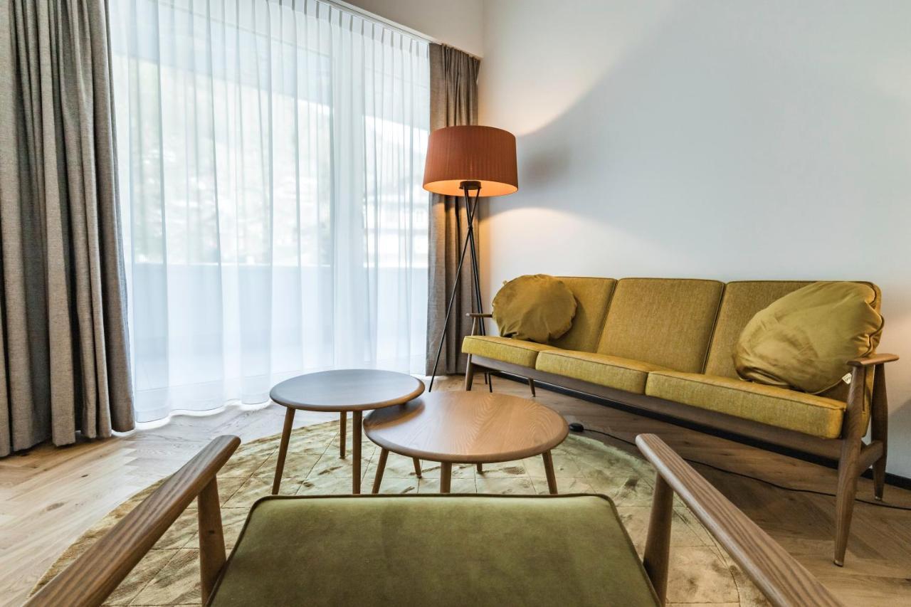 Apartment mit Balkon