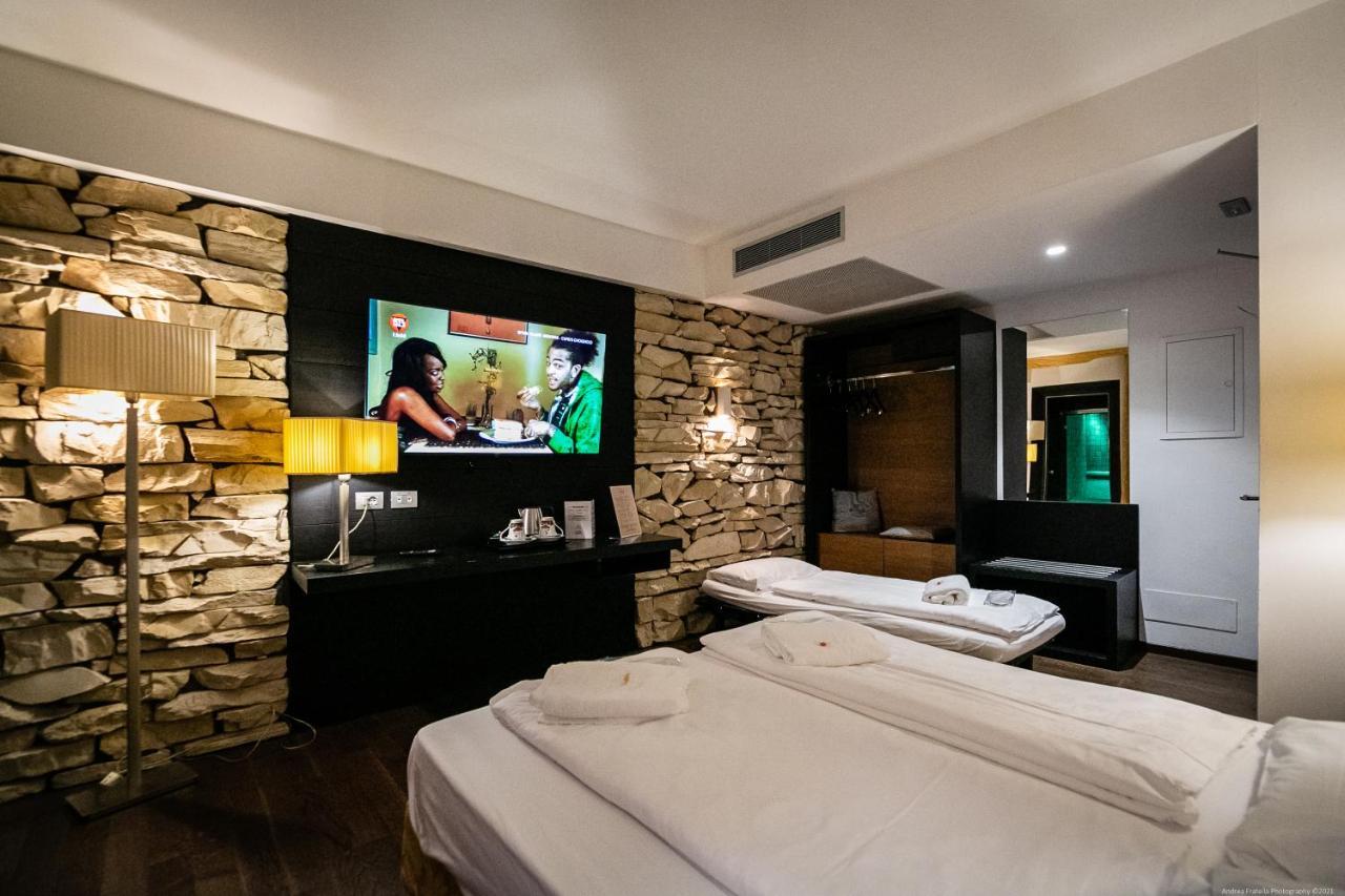 Junior Suite with Hot Tub and Calidarium (Roman Bath),1139916157:JPEG