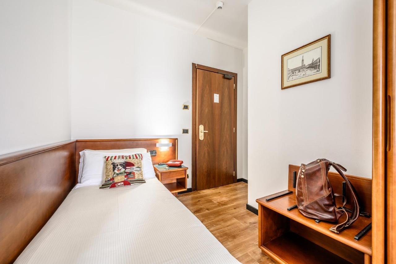 Standard Single Room,1141813753:JPEG