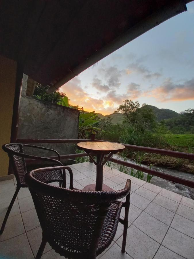 Quarto Triplo com Vista