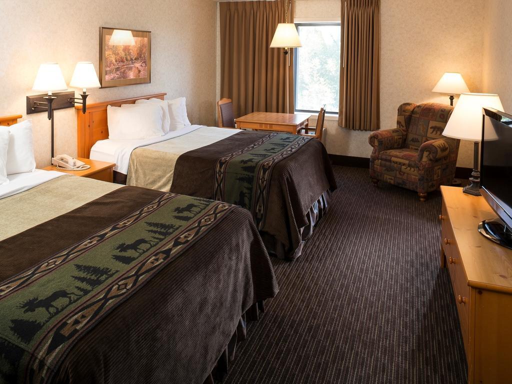 Standard Queen Room with Two Queen Beds