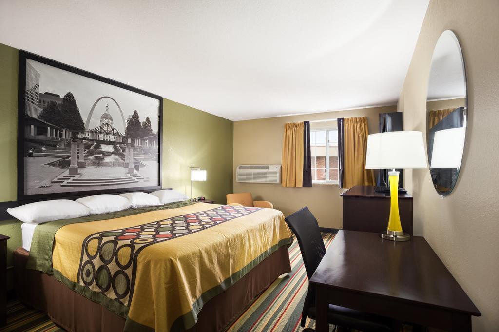 Queen Room - Disability Access/Non-Smoking