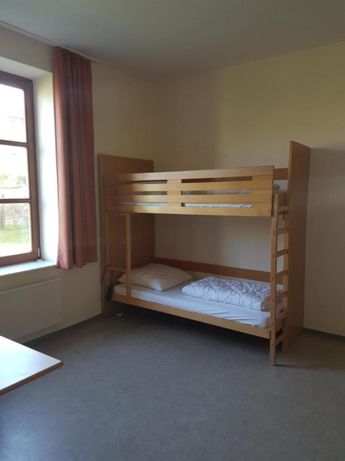 Vierbettzimmer mit Gemeinschaftsbad