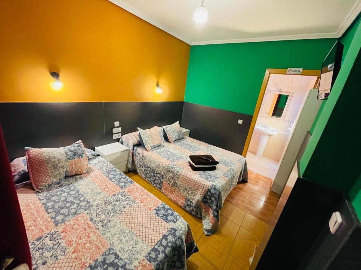 Dreibettzimmer mit eigenem Bad