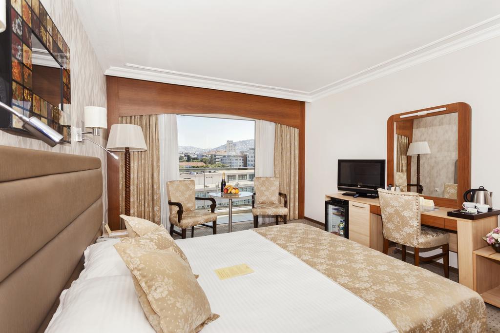 Double or Twin Room with Sea View,114712742:JPEG