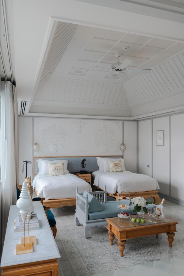 The Bodhi Pool Suite Twin Bed