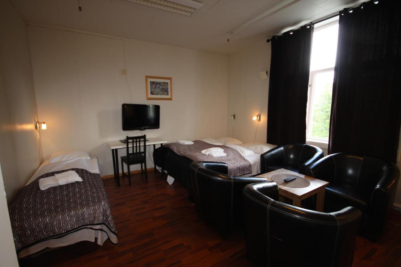 Chambre Familiale avec Salle de Bains Commune