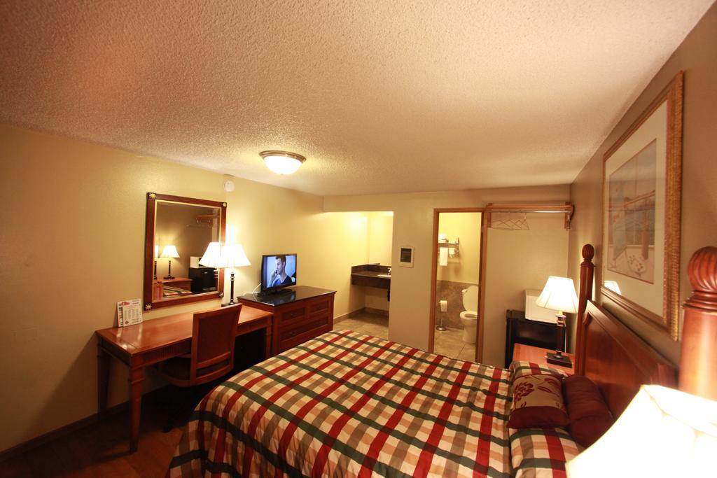 Queen Room