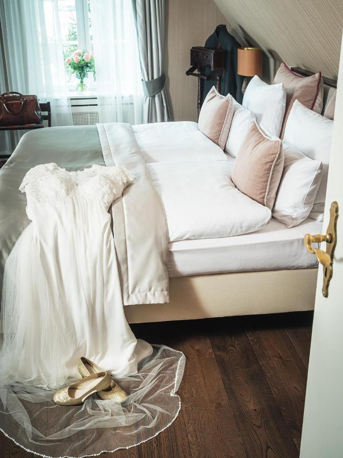 Executive Suite,1154708136:JPEG