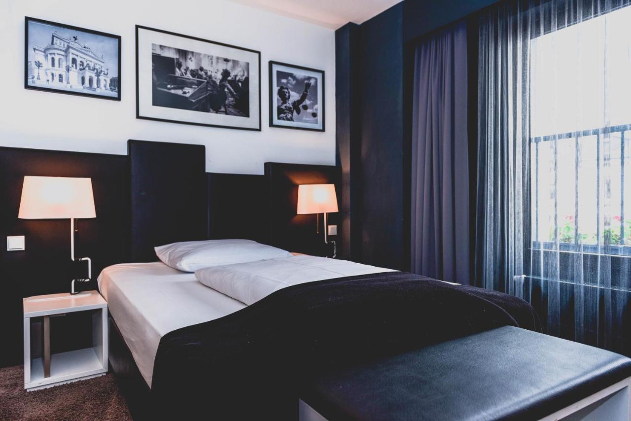 Single Room,1155116049:JPEG