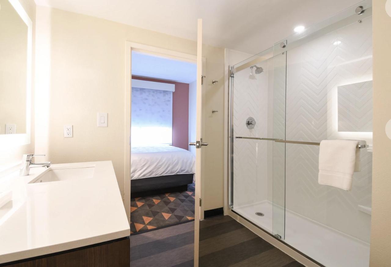 Standard Suite