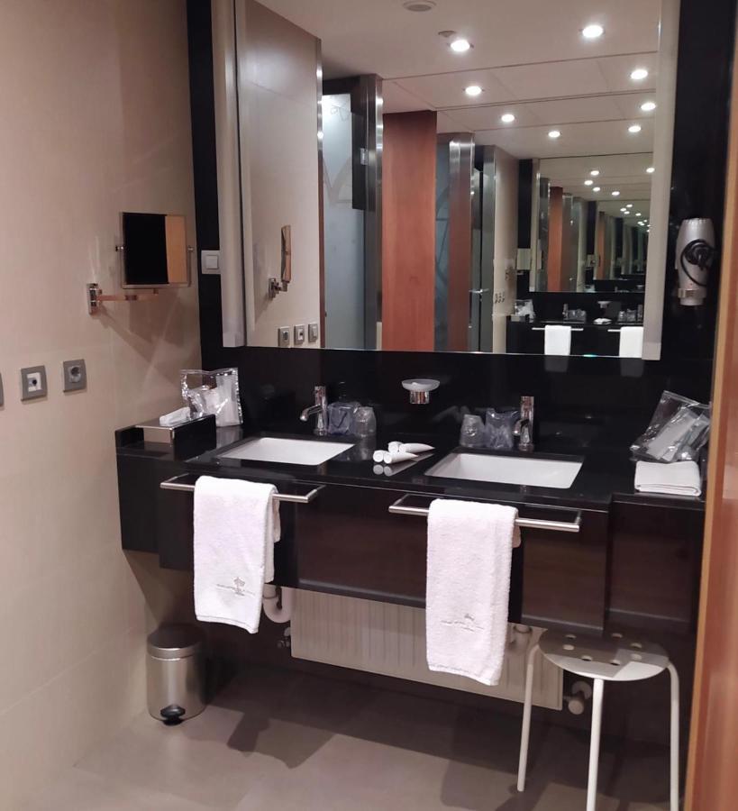 Habitación abuhardillada de lujo