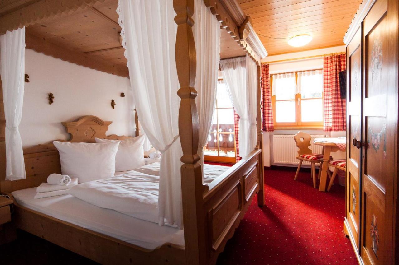 Doppelzimmer mit Balkon