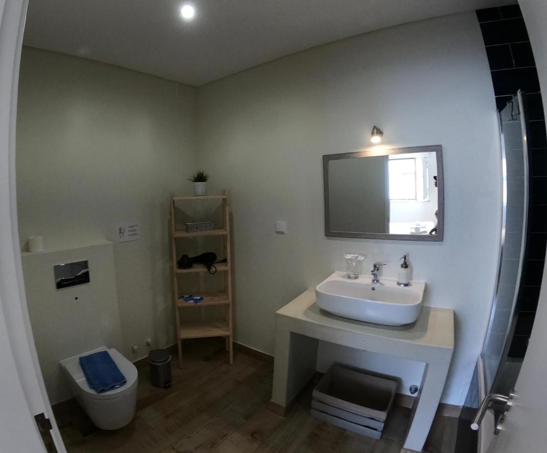 Quarto Duplo com Casa de Banho Privativa
