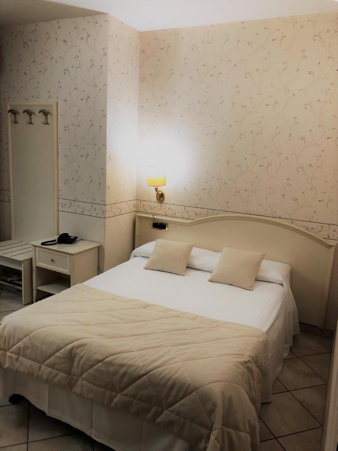 Camera Singola con Letto a Una Piazza e Mezza