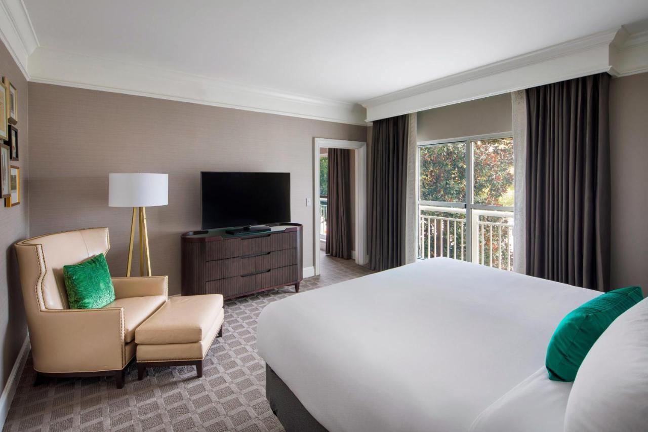1 Bedroom Junior Suite, 1 King,1709995952:JPEG