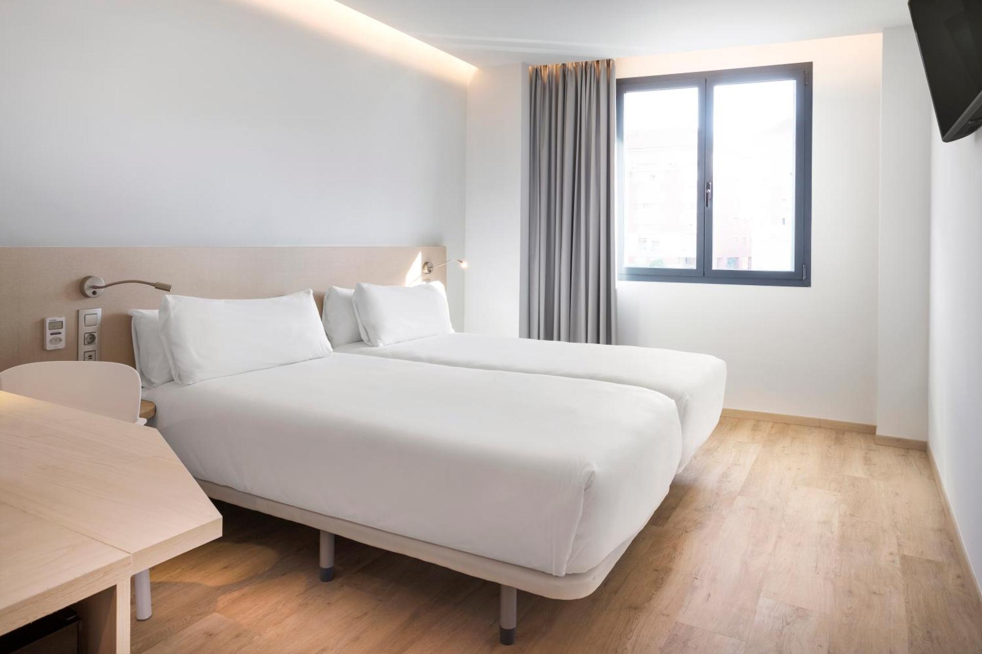 Tweepersoonskamer met 2 Aparte Bedden