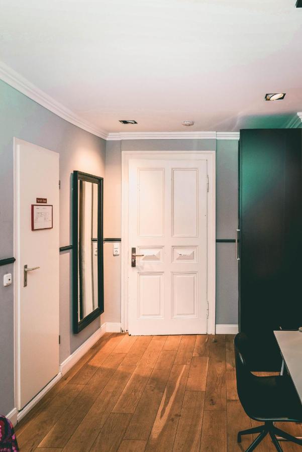 M Room