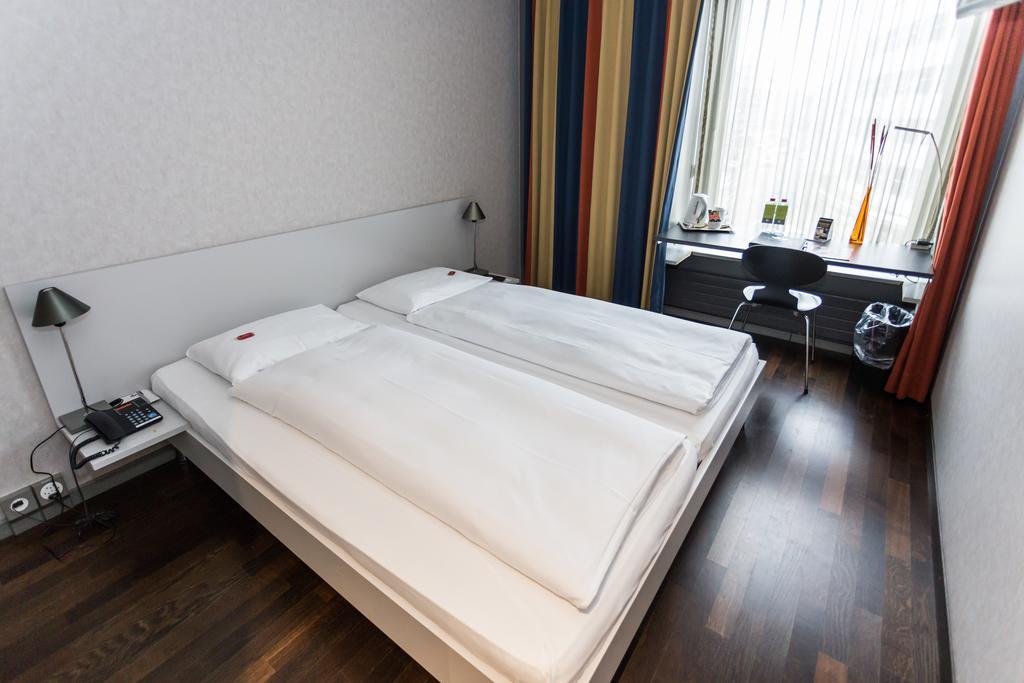 Standard Double Room,699746425:JPEG