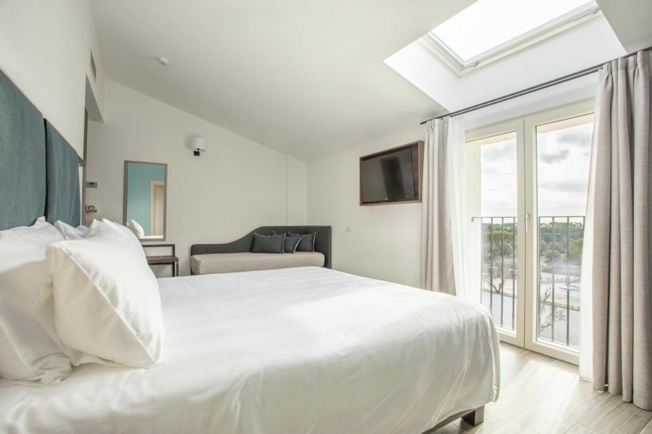 Deluxe Triple Room,1169585674:JPEG