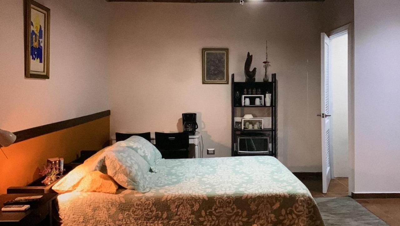 Family Room,1172301405:JPEG