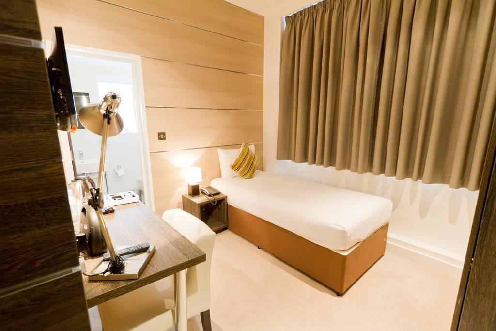 Standard Single Room,523889772:JPEG